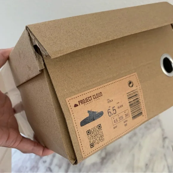 ☁️ PROJECT CLOUD Vita Genuine Leather Turn Lock Flat Sandals in Black - Picture 9 of 9